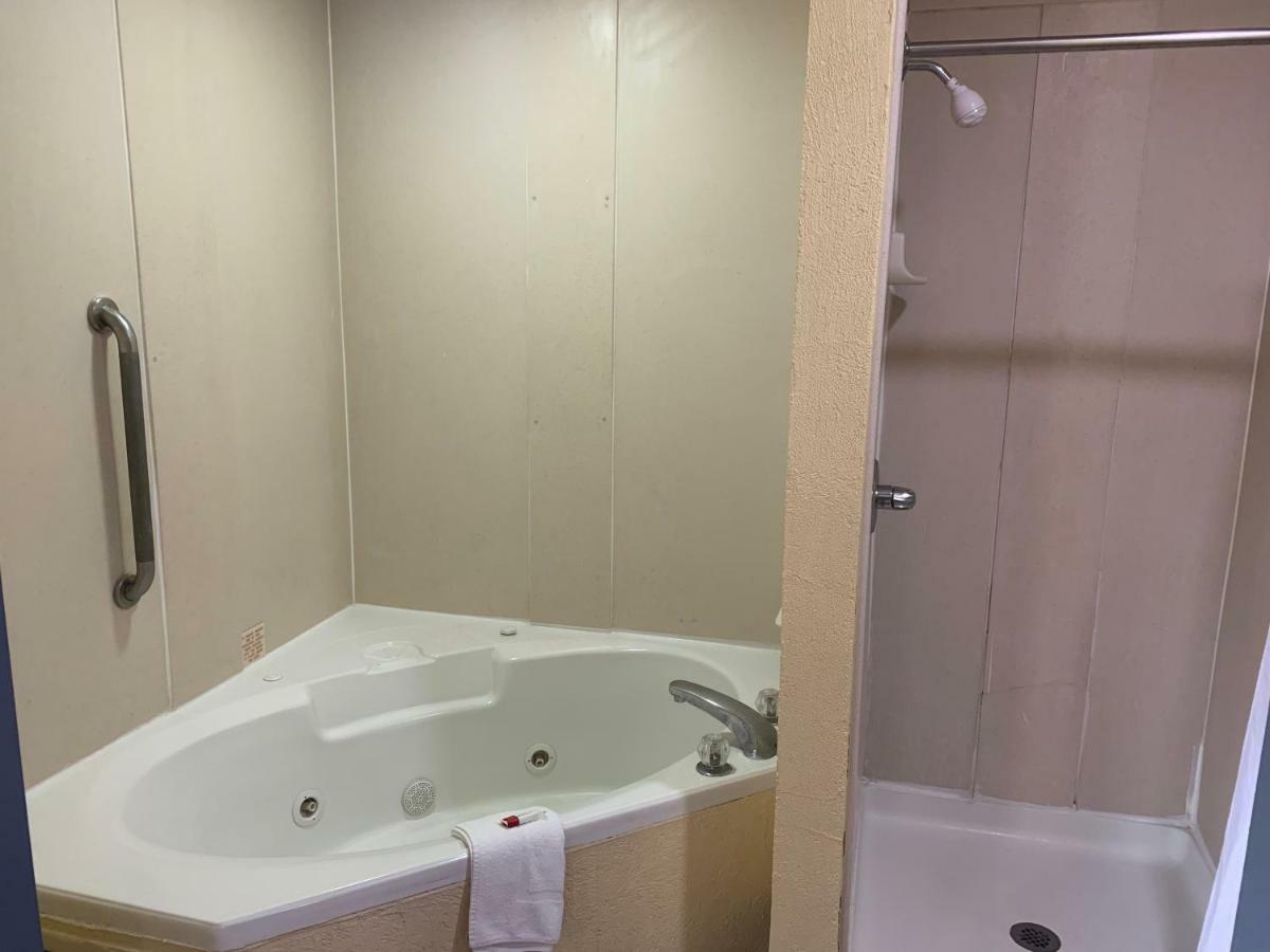 Motel 6 Savannah Ga Gateway & I95 Джорджтаун Экстерьер фото